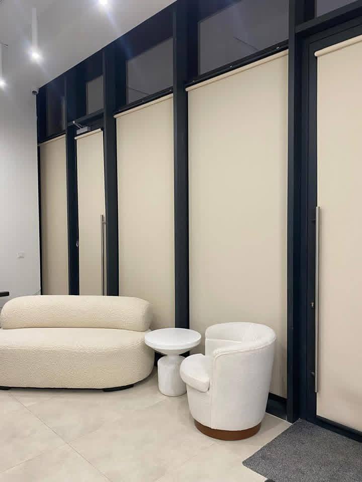 Roller blinds in a modern interior — view 6