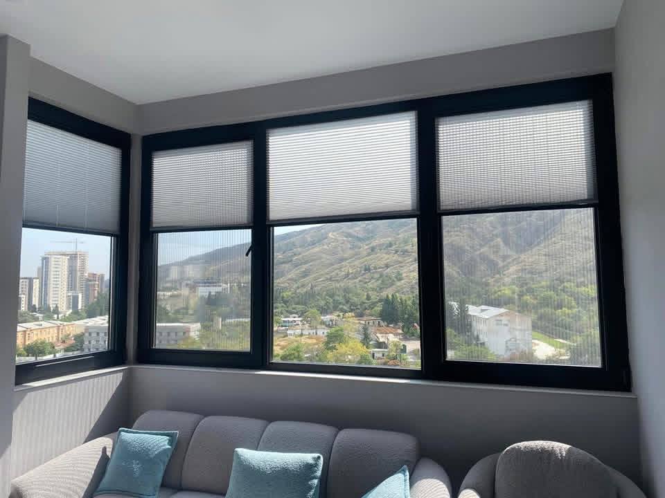 Pleated blinds in a modern interior — view 4