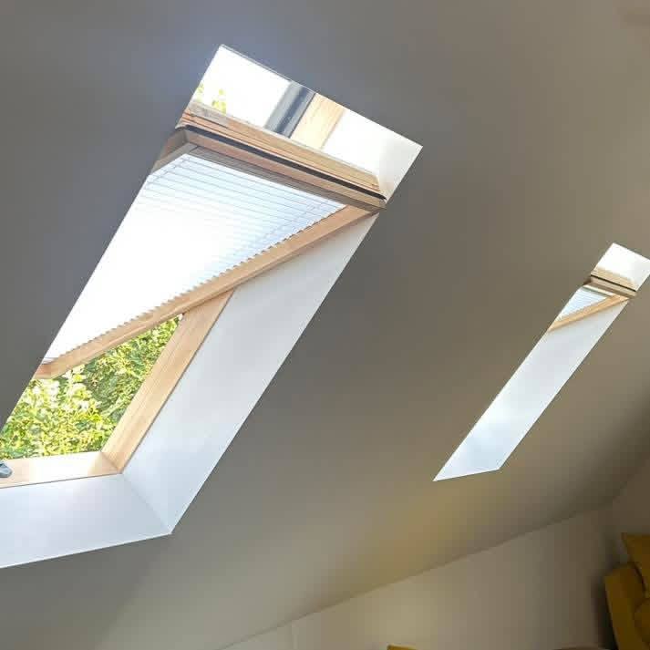 Pleated blinds in a modern interior — view 8