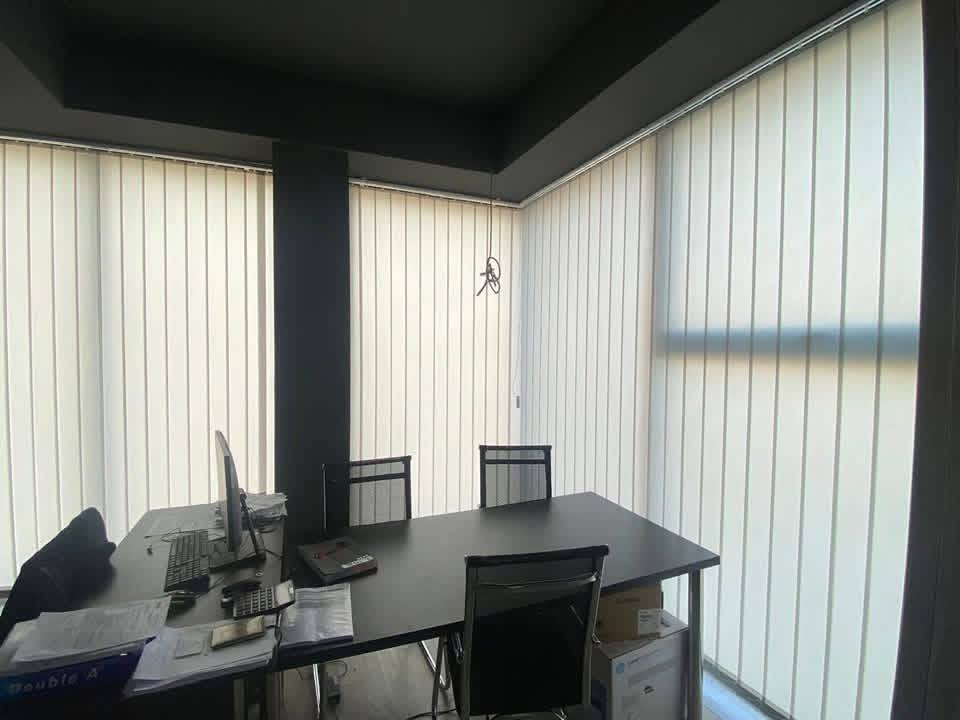 Vertical blinds in a modern interior — view 3