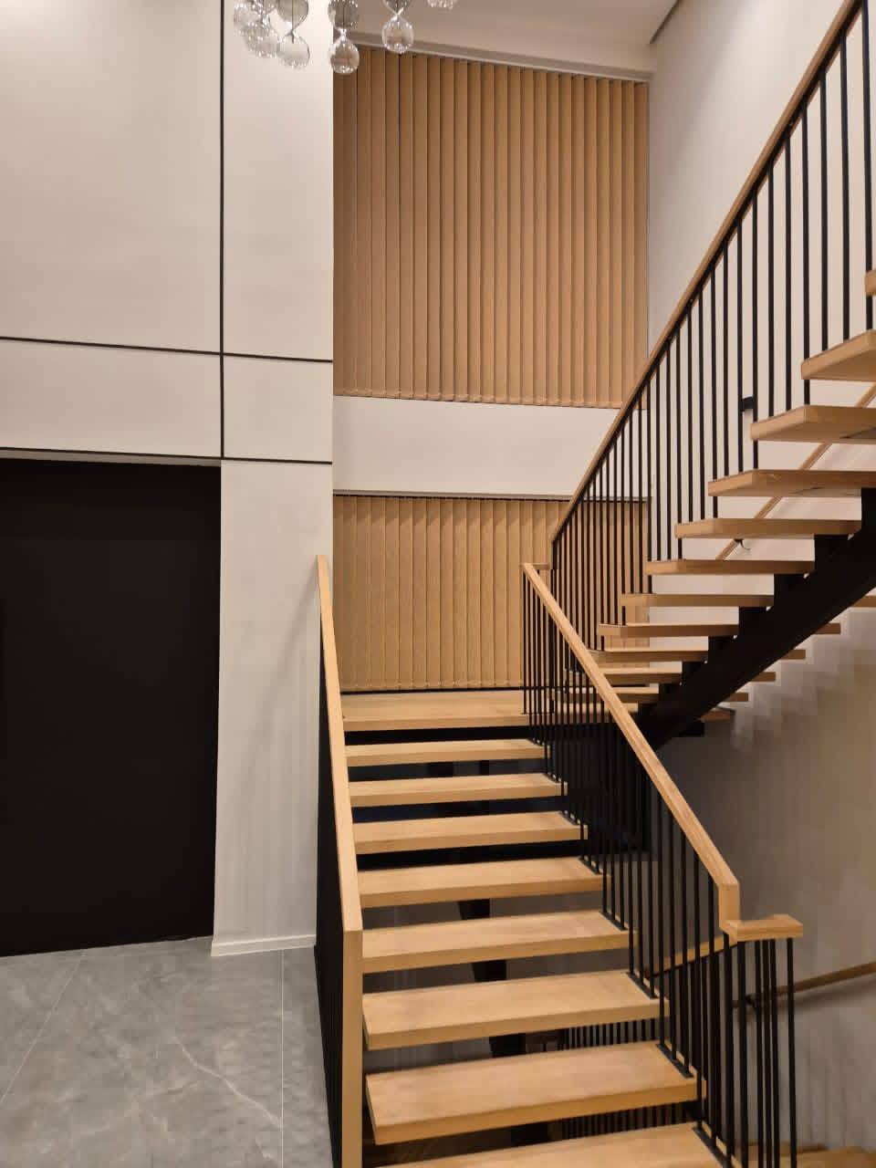 Vertical blinds in a modern interior — view 8